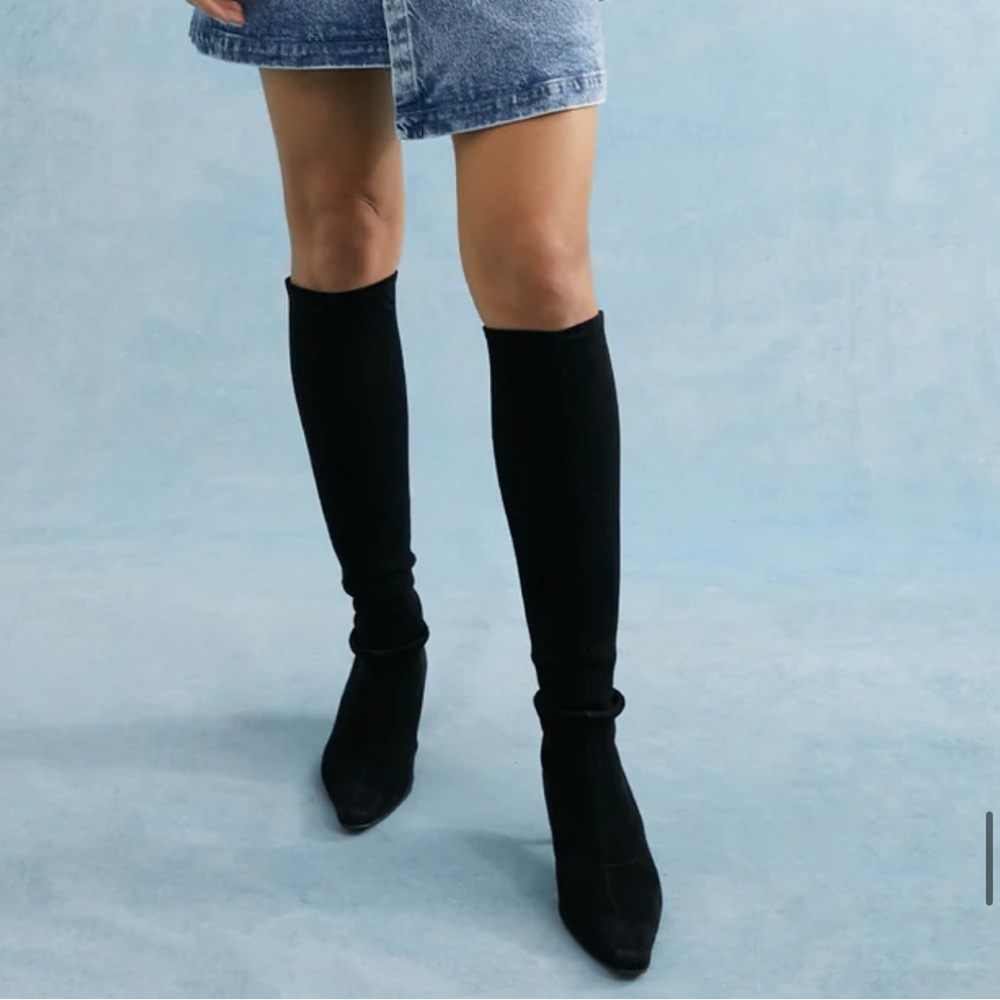 Stuart Weizman Knee-high boots - suede